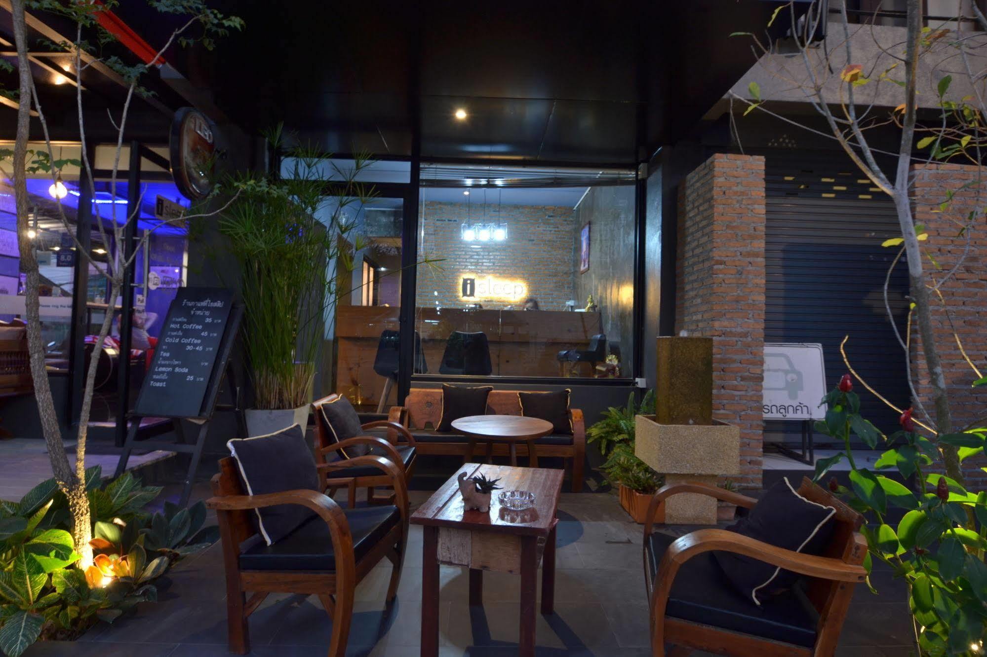 Isleep Guesthouse Chiang Mai Bagian luar foto