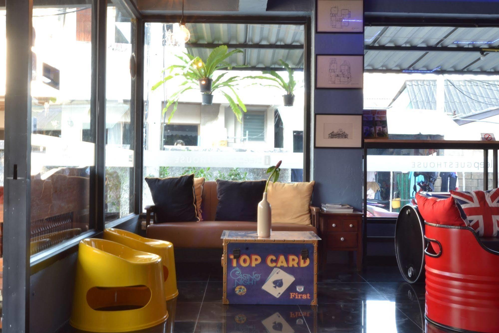Isleep Guesthouse Chiang Mai Bagian luar foto