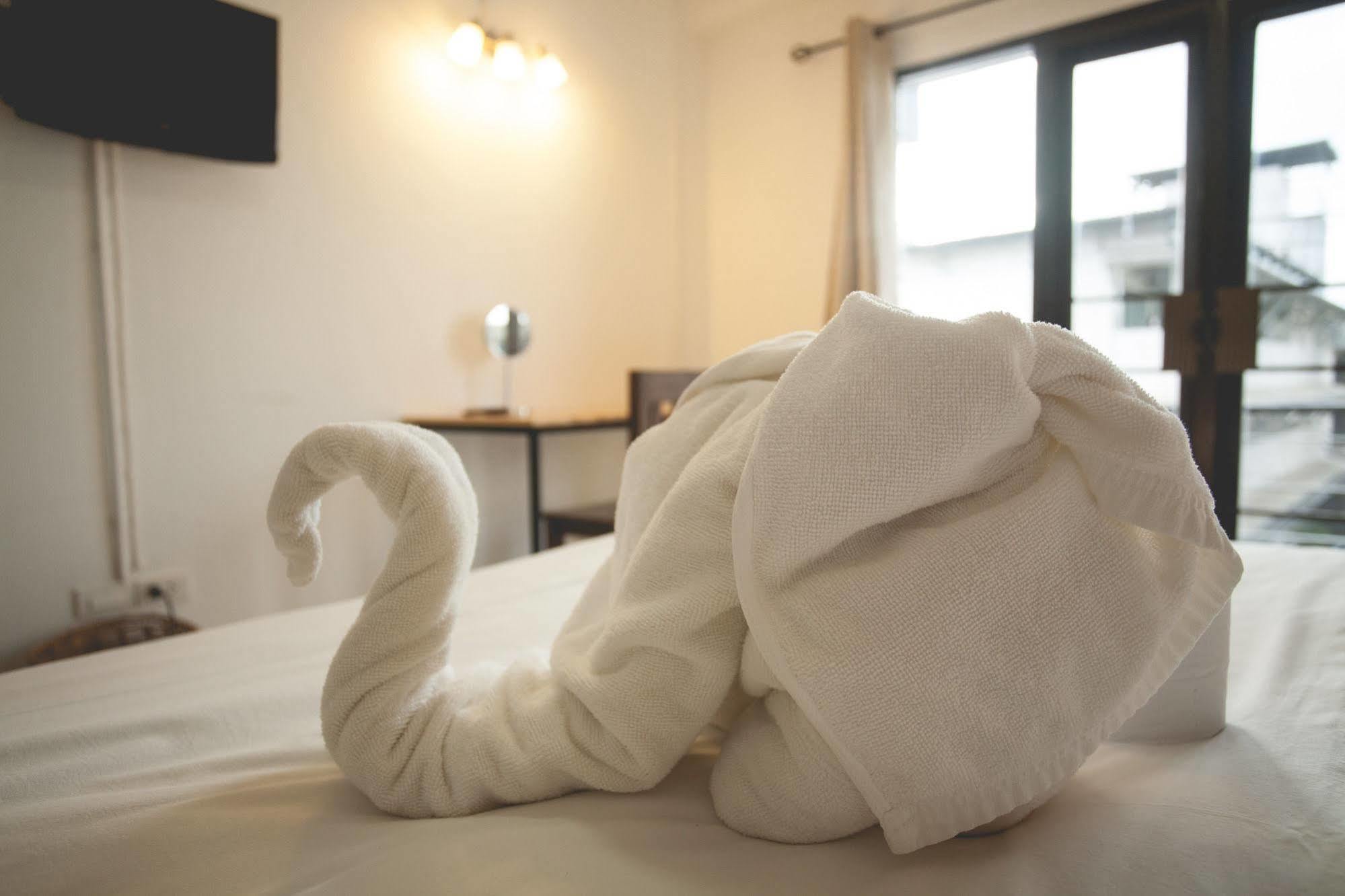 Isleep Guesthouse Chiang Mai Bagian luar foto