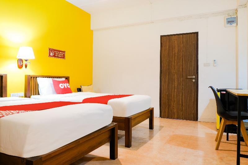 Isleep Guesthouse Chiang Mai Bagian luar foto